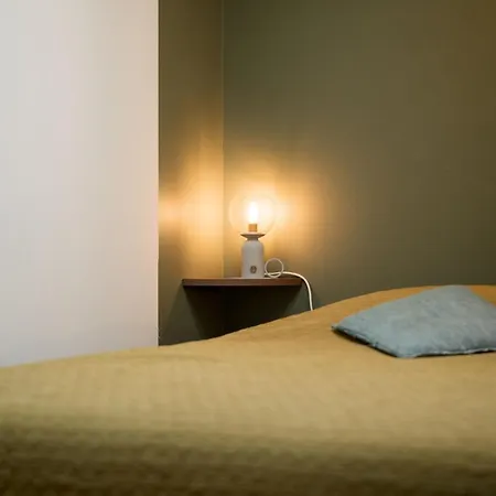 La Tête Penchée - Maison Duplex 2 Et Jacuzzi Deulemont