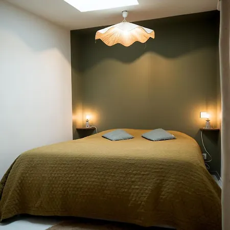 La Tête Penchée - Maison Duplex 2 Et Jacuzzi Hébergement de vacances