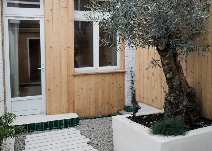 Holiday home La Tete Penchee - Maison Duplex 2 Et Jacuzzi